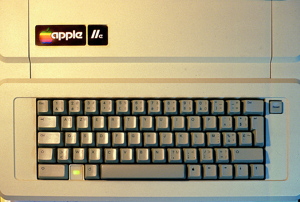 Apple IIe keyboard f91f4