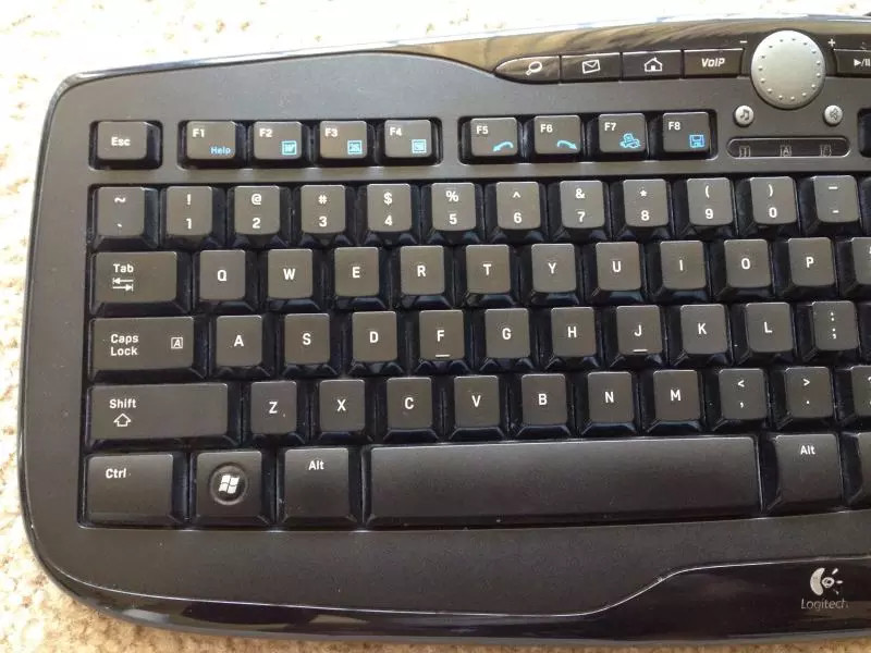 Logitech Multimedia Keyboard 600 left