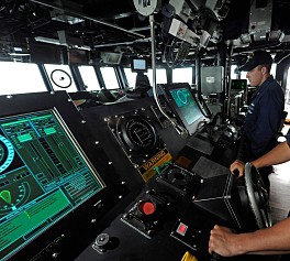 touchscreen helm USS Dewey DDG 105 8x6zv-s264x237