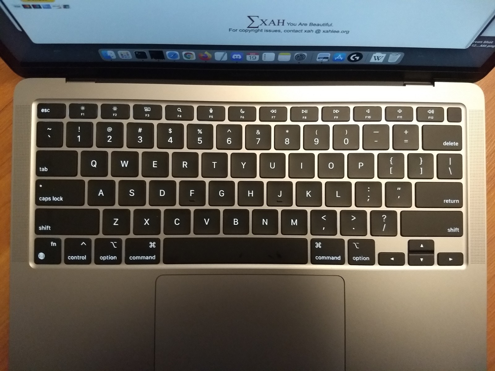 M1 MacBook Air kbd 20211219 rjQ8