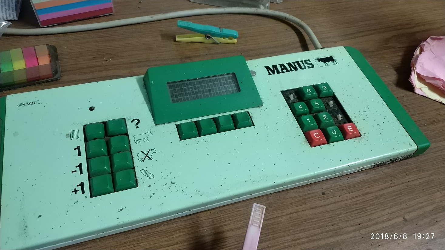 manus keyboard 8b035 s1467x825