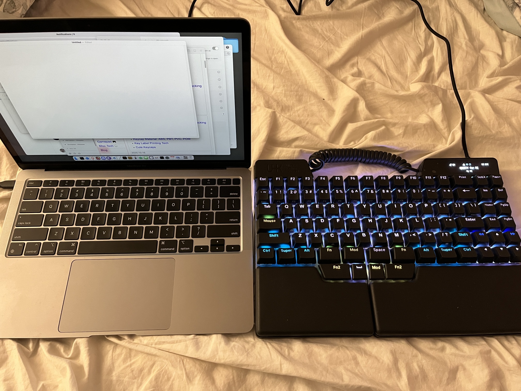 uhk80 2025-10 FtrFY-50