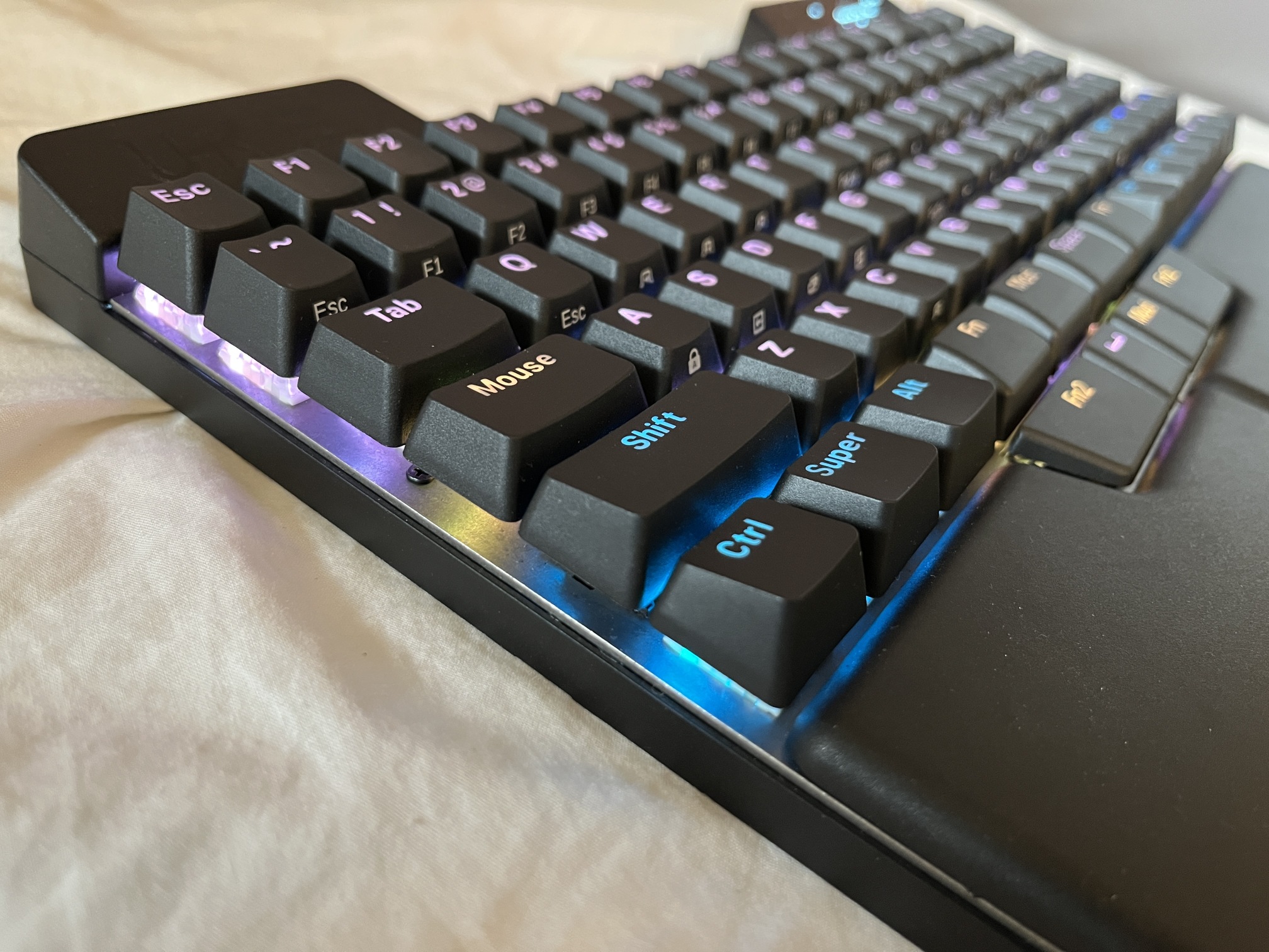 uhk80 2025-10 tf44c-50