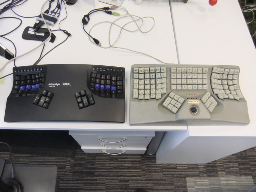 Maltron vs Kinesis keyboard size comparison DSCF1837