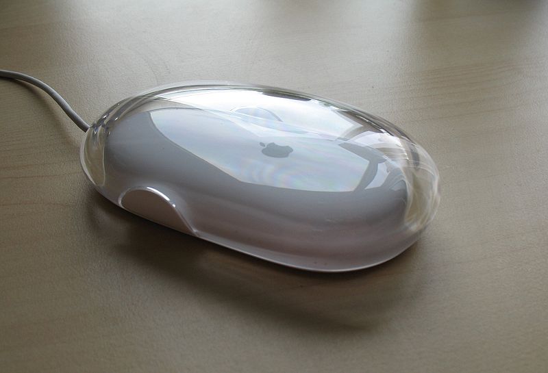 800px-Apple-pro-mouse1