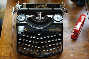 rheinmetall typewriter 44866-s307x204