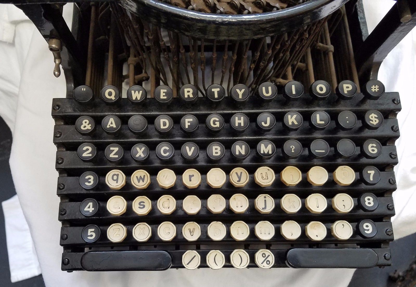 smith premier typewriter no1 18833