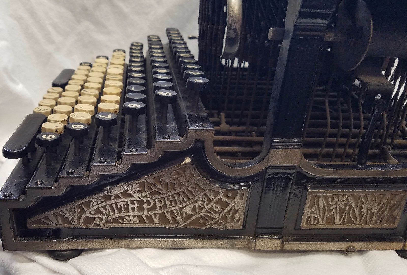 smith premier typewriter no1 right side 07863